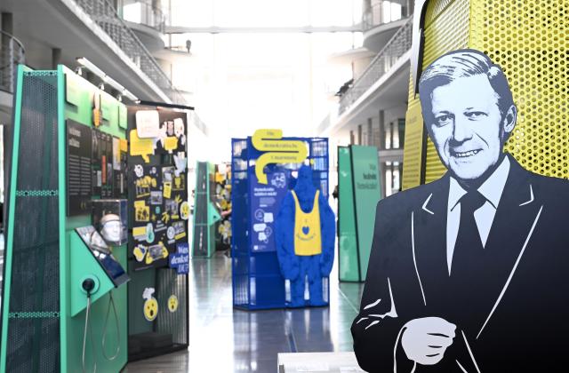#ChallengingDemocracy_Ausstellung.jpg