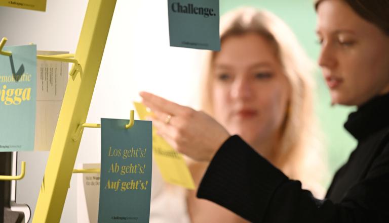 #ChallengingDemocracy, Foto: BKHS/Michael Zapf