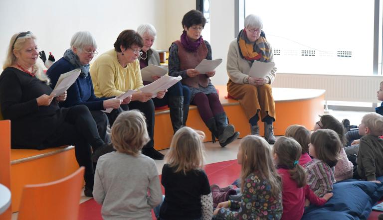 Vorlesen Kinderwelt, Foto: Michael Lüder Vorlesen Kinderwelt, Foto: Michael Lüder